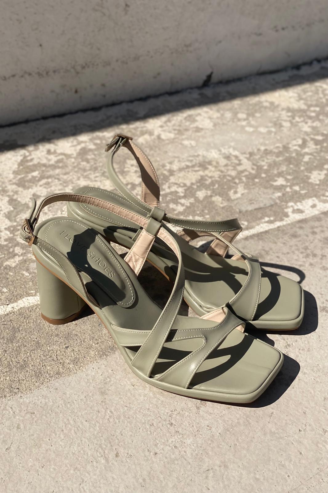 Lorvina Mat Deri Su Yeşili Topuklu Ayakkabı - ILOVESHOES