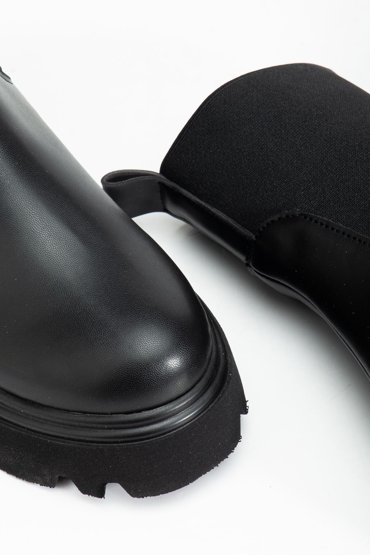 Bellora Kadın Bot Siyah Parlak Deri Lastikli - ILOVESHOES