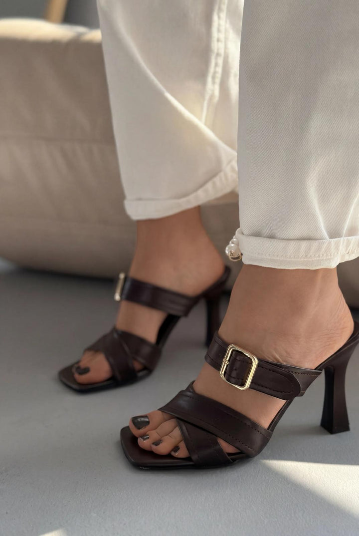 Norden Acıkahve Mat Deri Kadın Topuklu Terlik - ILOVESHOES