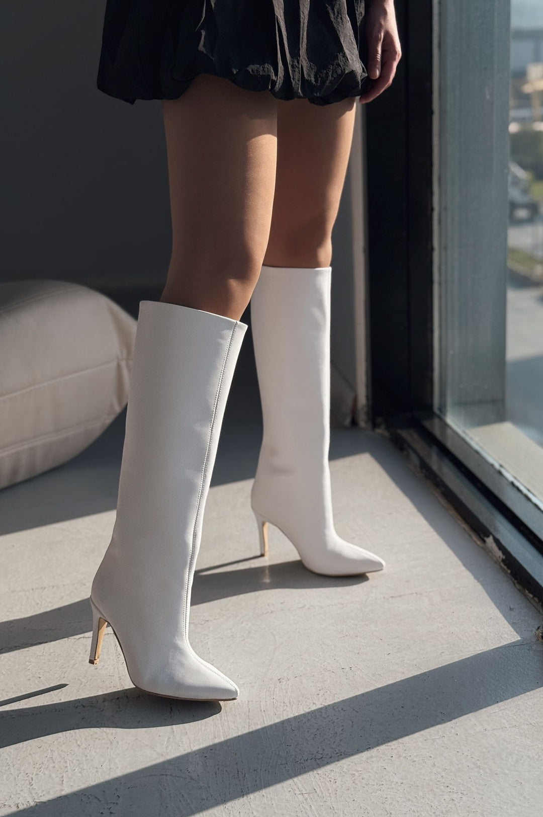 Oslanna Beyaz Mat Deri Günlük Kadın Çizme - ILOVESHOES