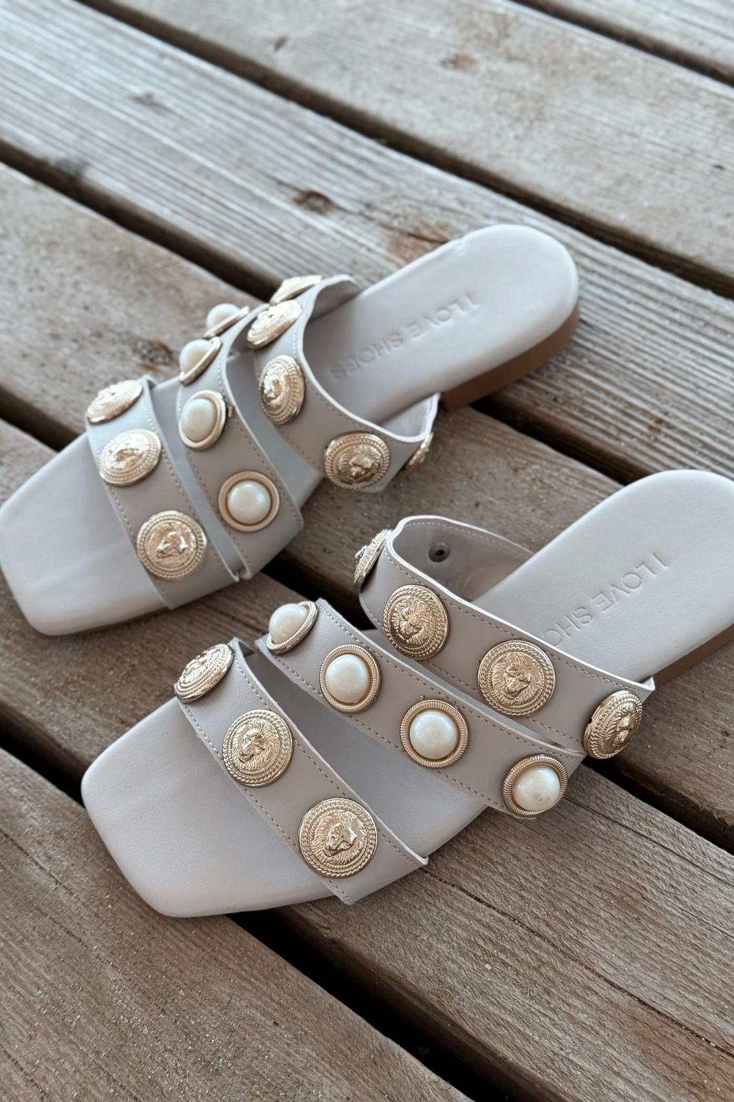 Ceylor Mat Deri Bej Toka Detaylı Kadın Terlik - ILOVESHOES