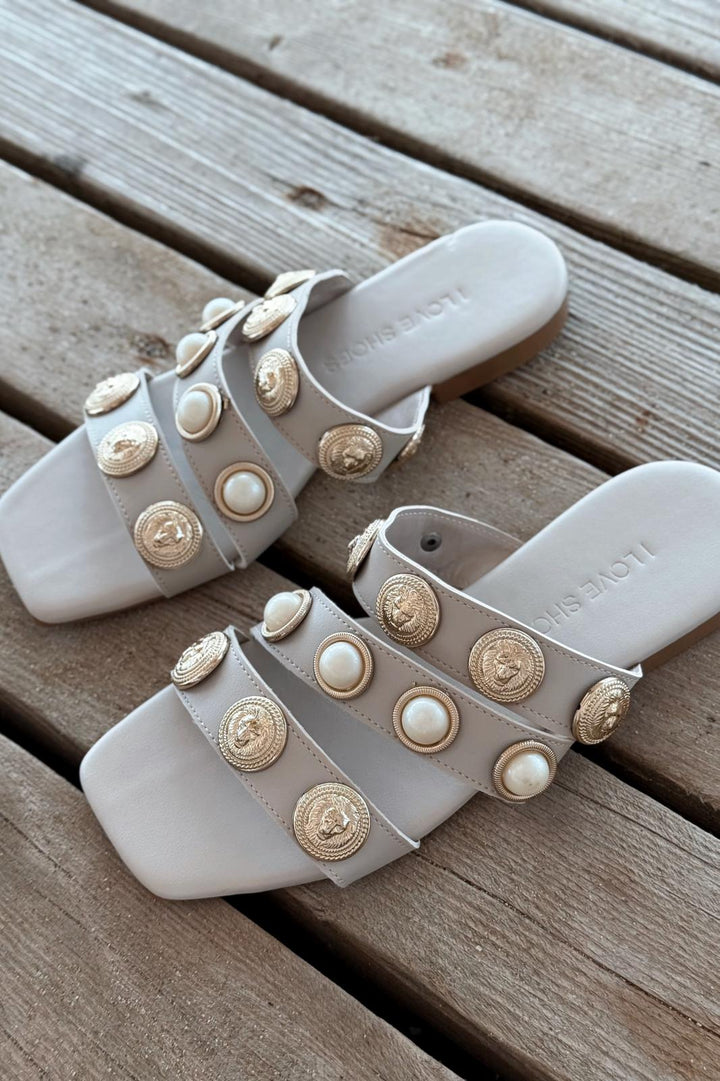 Ceylor Mat Deri Bej Toka Detaylı Kadın Terlik - ILOVESHOES