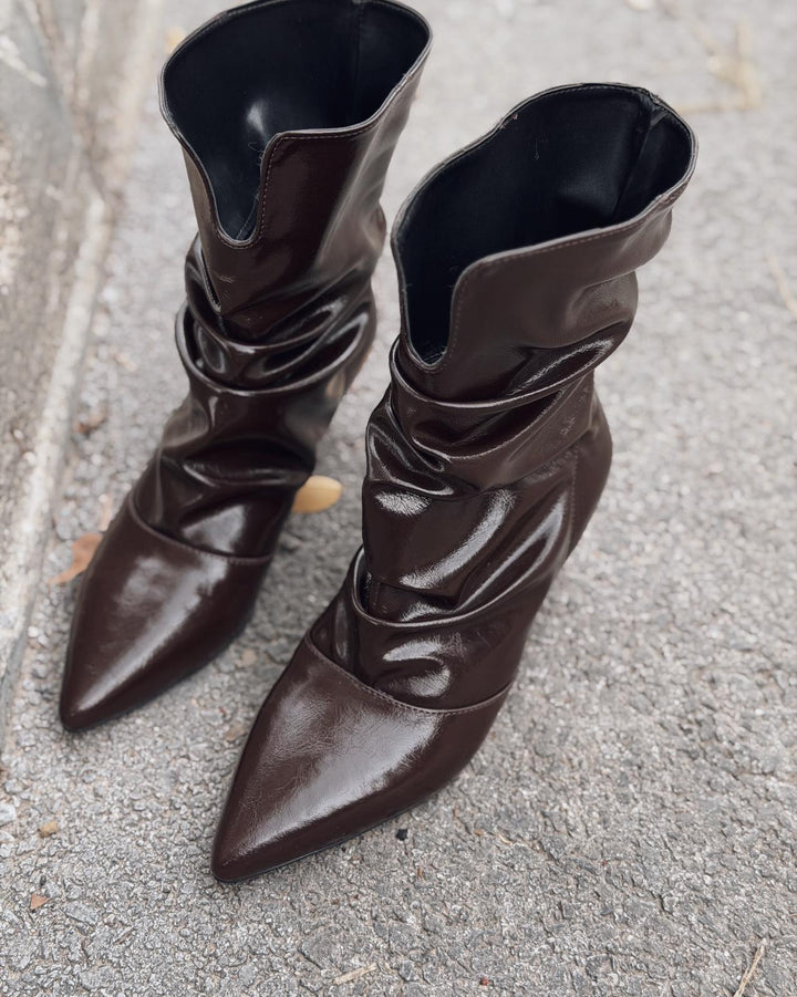 Corlin Kadın Topuklu Körüklü Bot Acıkahve Kırışık Rugan - ILOVESHOES