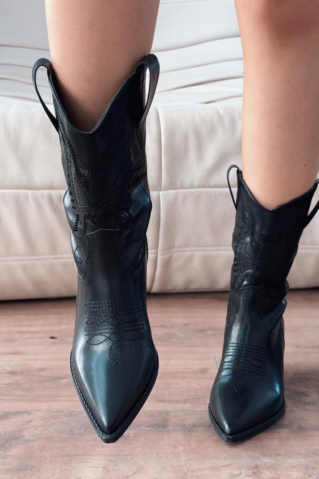 Slaine Kadın Kovboy Bot Siyah Mat Deri Nakışlı - ILOVESHOES