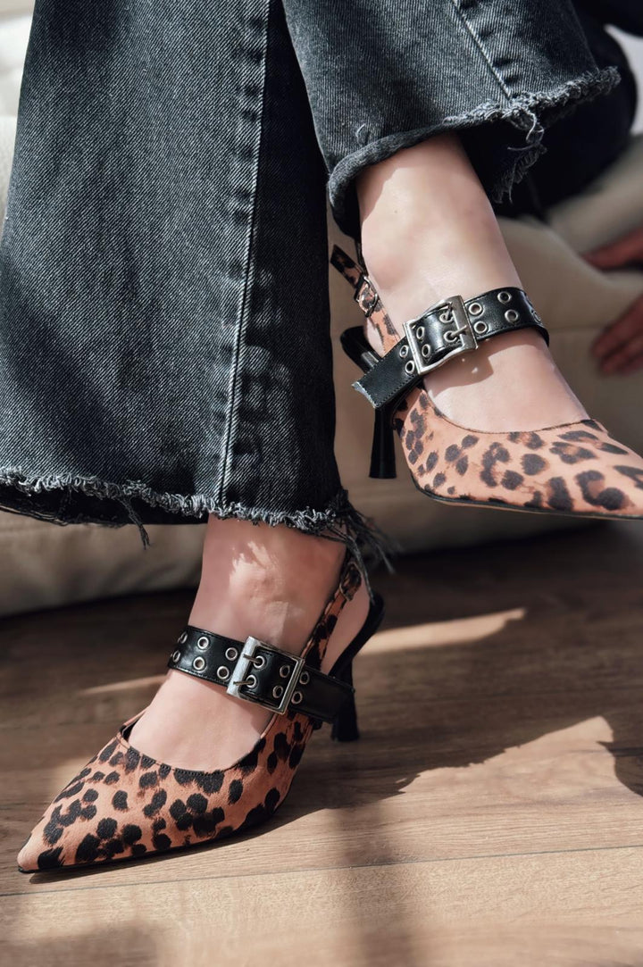 Benor Saten Leo Desenli Toka Detaylı Stiletto