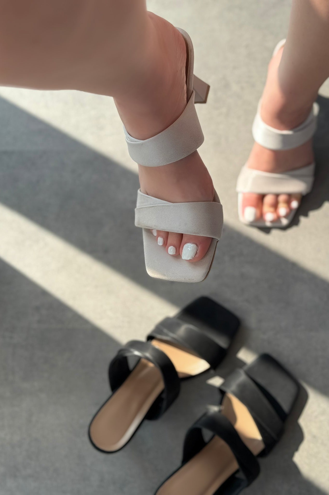 Mirvo Mat Deri Gri Bant Detaylı Topuklu Terlik - ILOVESHOES