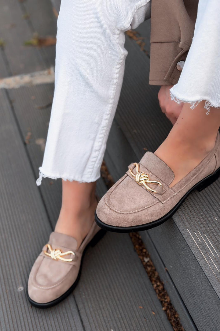Norel Kadın Loafer Vizon Süet Fiyonk Detaylı - ILOVESHOES