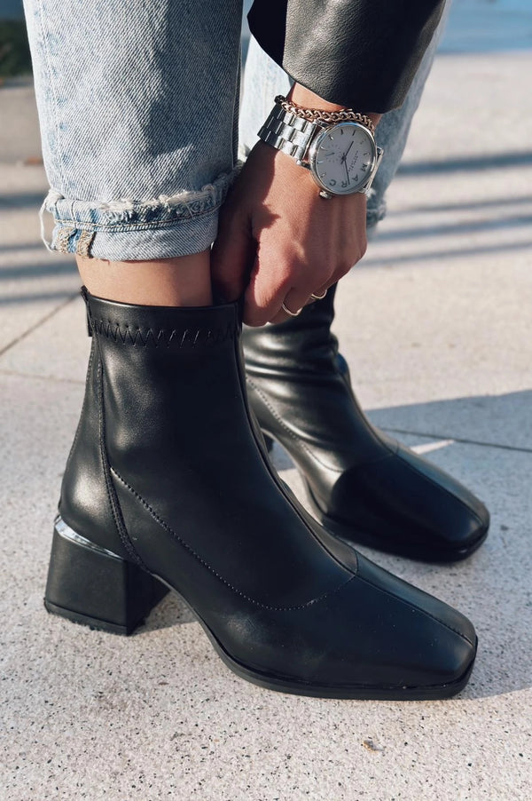 Daviyo Mat Deri Streç Kadın Bot Siyah