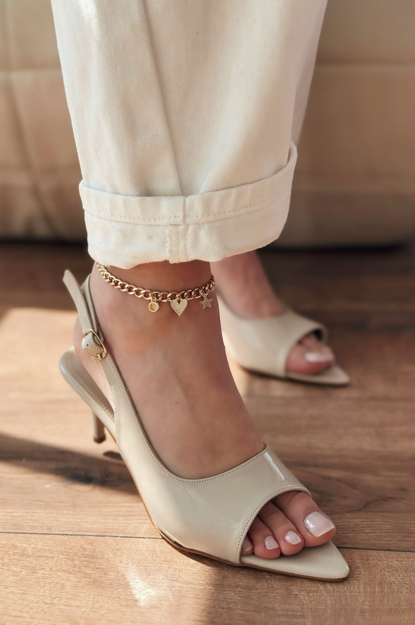 Roswed Mat Deri Toka Detaylı Stiletto Bej - ILOVESHOES