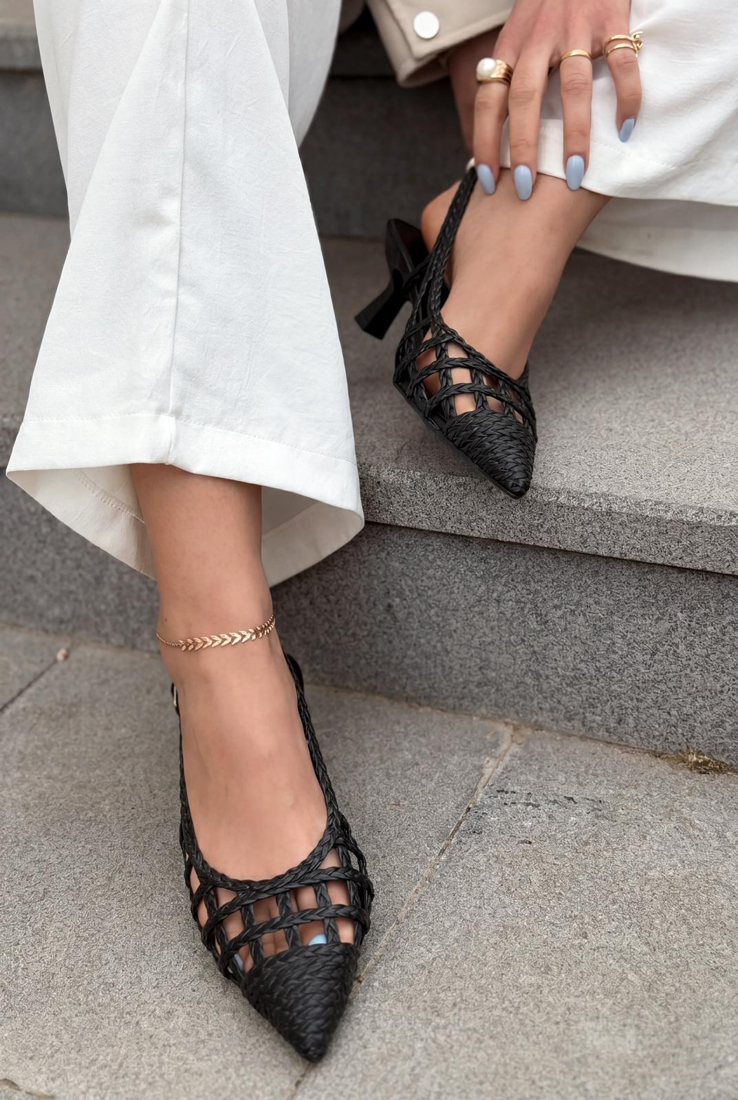 Zelya Siyah Mat Deri Kadın Topuklu Ayakkabı - ILOVESHOES