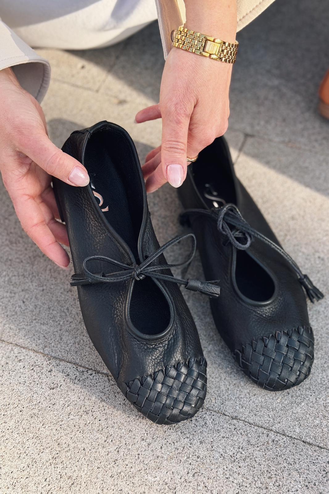 Talorin Hakiki Deri Kadın Bağcıklı Babet Siyah - ILOVESHOES