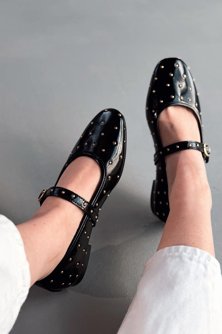 Lunessa Kadın Babet Siyah Rugan - ILOVESHOES