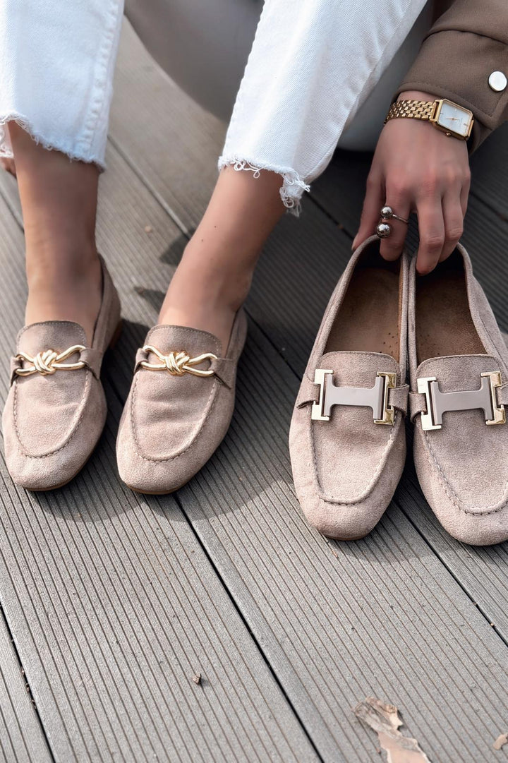 Avelis Kadın Loafer Bej Süet Fiyonk Detaylı - ILOVESHOES