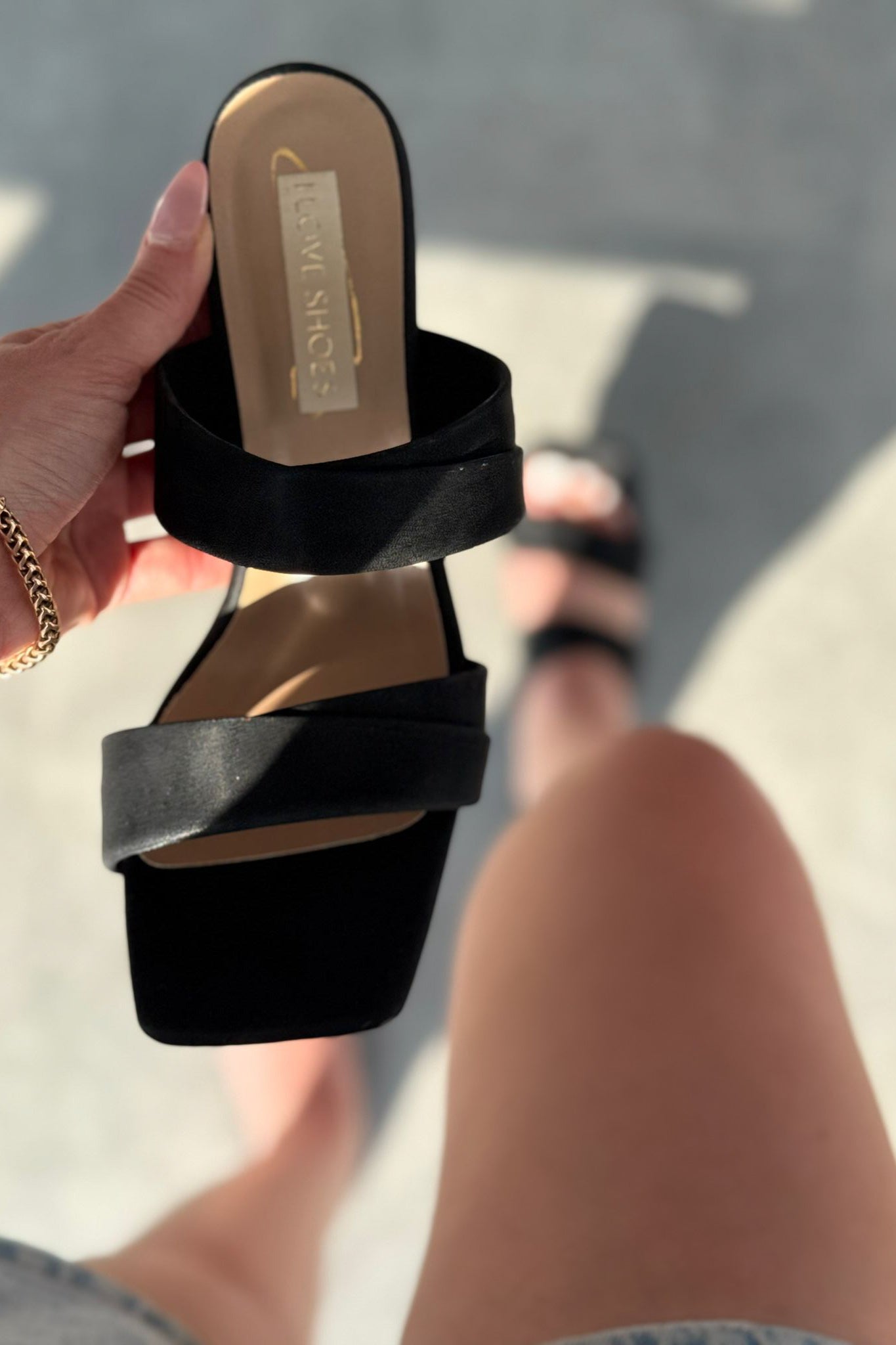 Mirvo Mat Deri Siyah Bant Detaylı Topuklu Terlik - ILOVESHOES