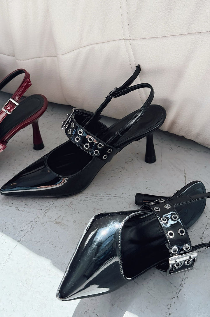 Benor Rugan Siyah Toka Detaylı Stiletto
