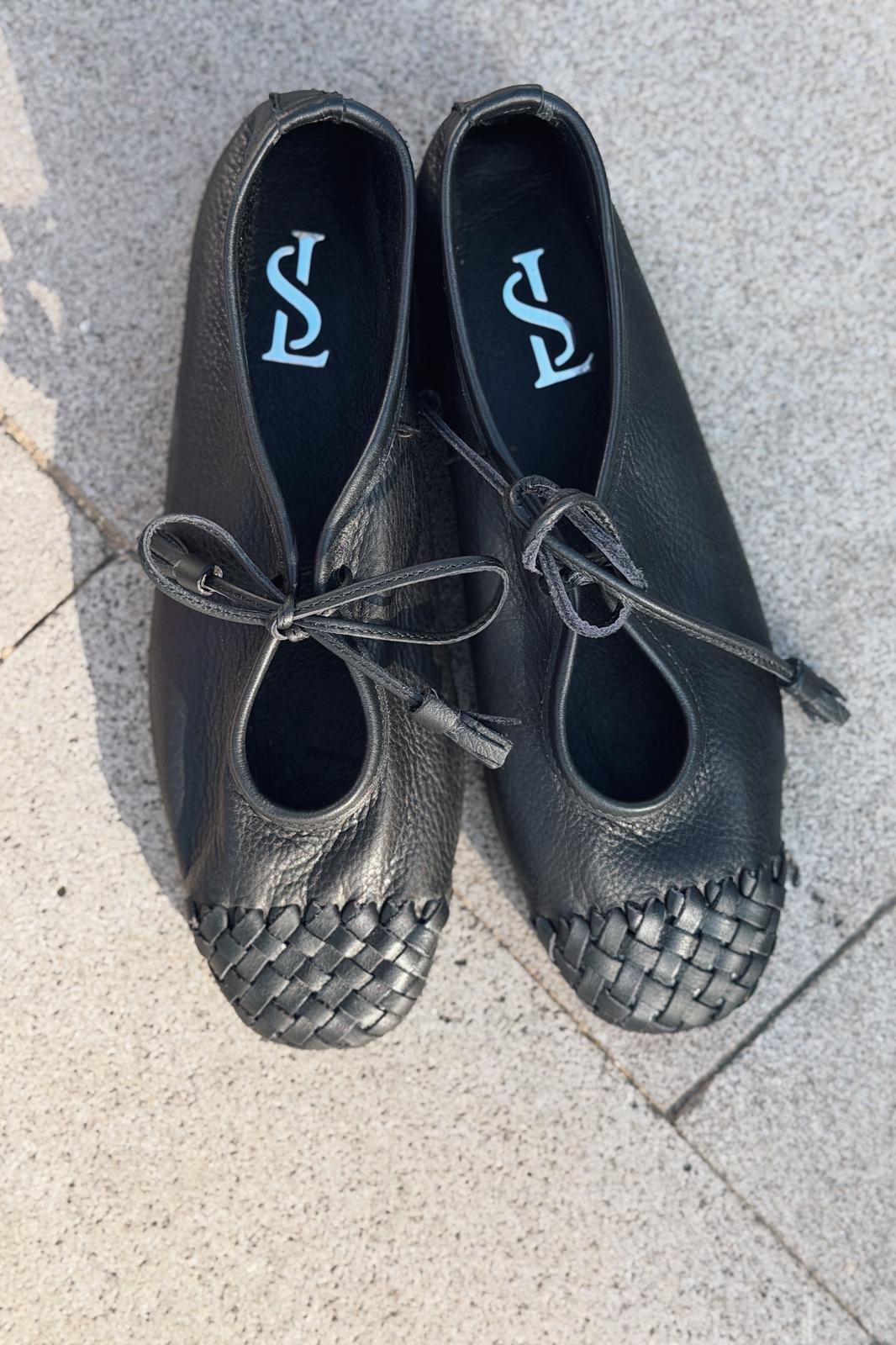 Talorin Hakiki Deri Kadın Bağcıklı Babet Siyah - ILOVESHOES