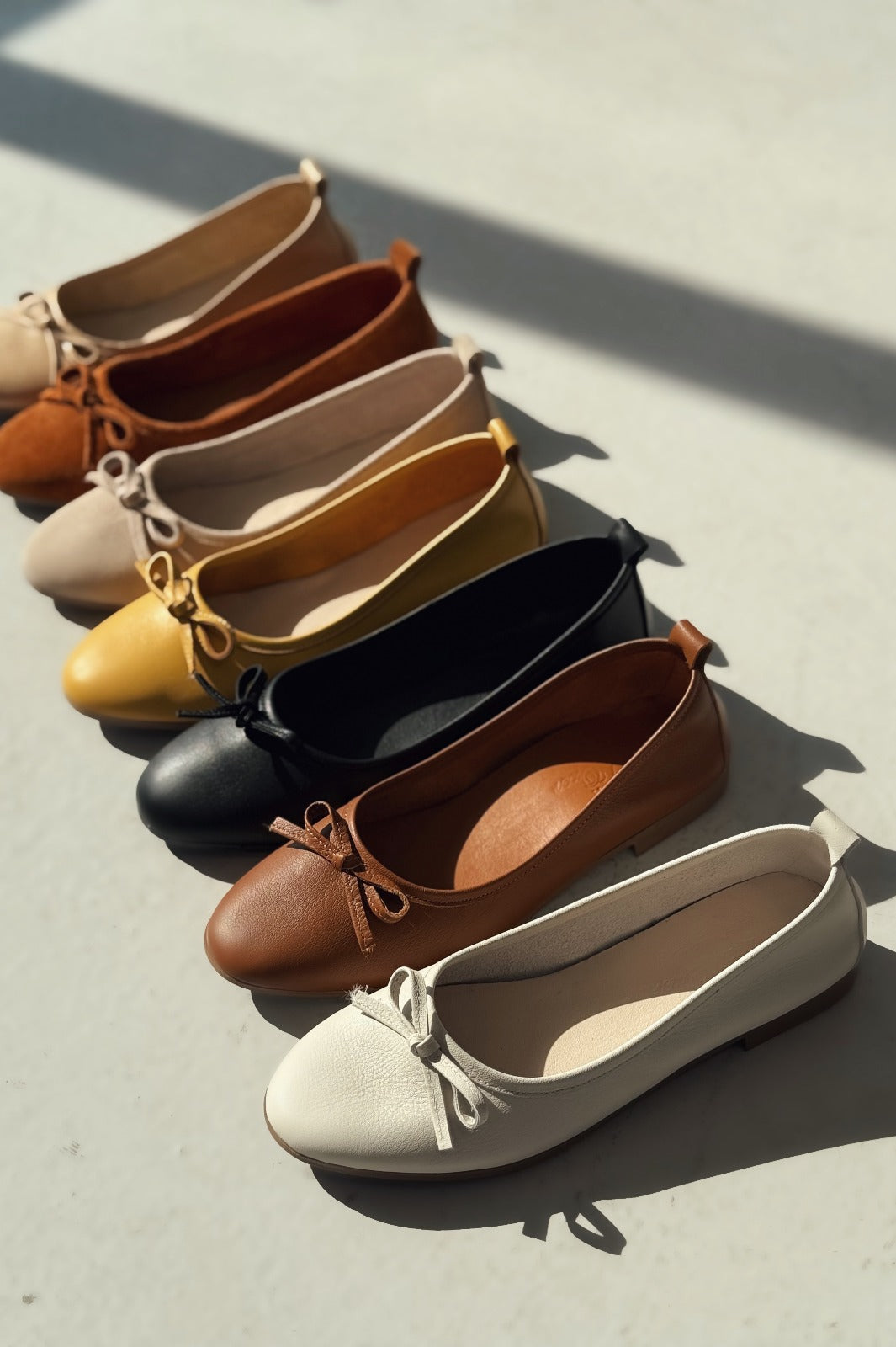 Balwen Hakiki Süet Kurdele Detaylı Kadın Loafer Taba