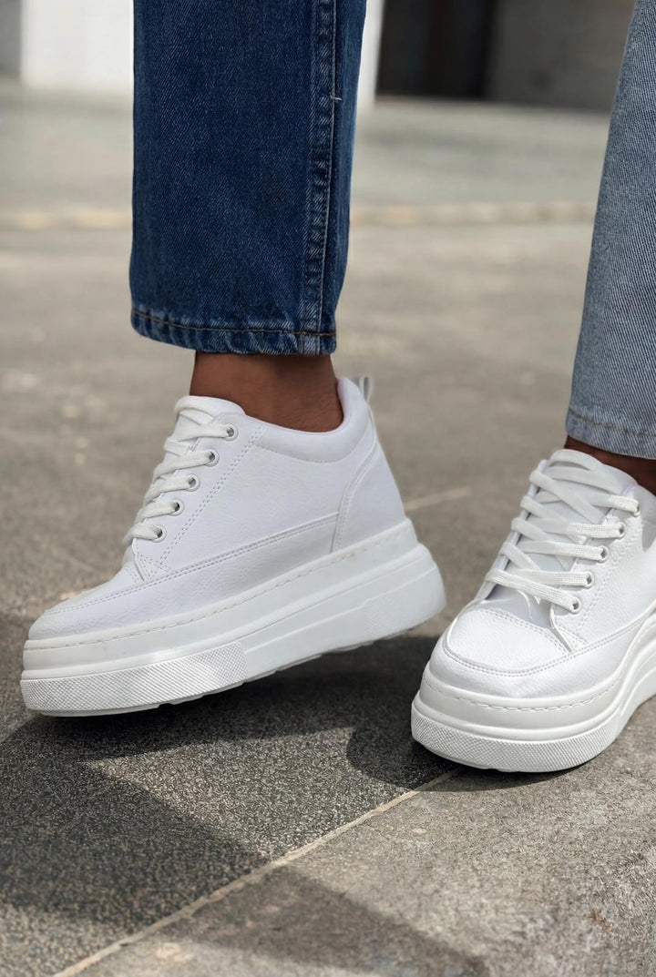 Korin Kadın Spor Ayakkabı Beyaz Mat Deri Gizli Topuklu - ILOVESHOES