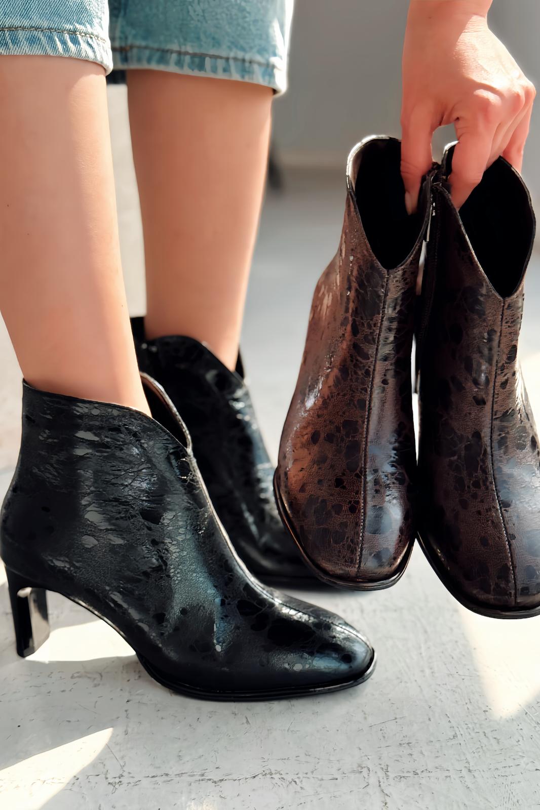 Vionel Kadın Topuklu Bot Siyah Desenli Parlak Der - ILOVESHOES
