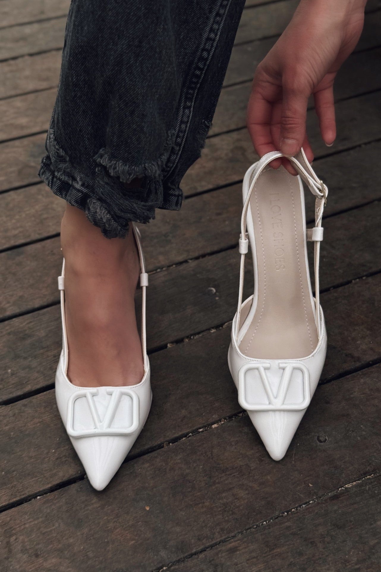 Lawixa Rugan Beyaz Toka Detaylı Stiletto