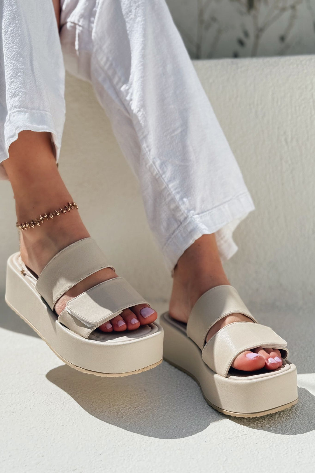 Morlin Mat Deri Bej Kalın Taban Kadın Terlik - ILOVESHOES