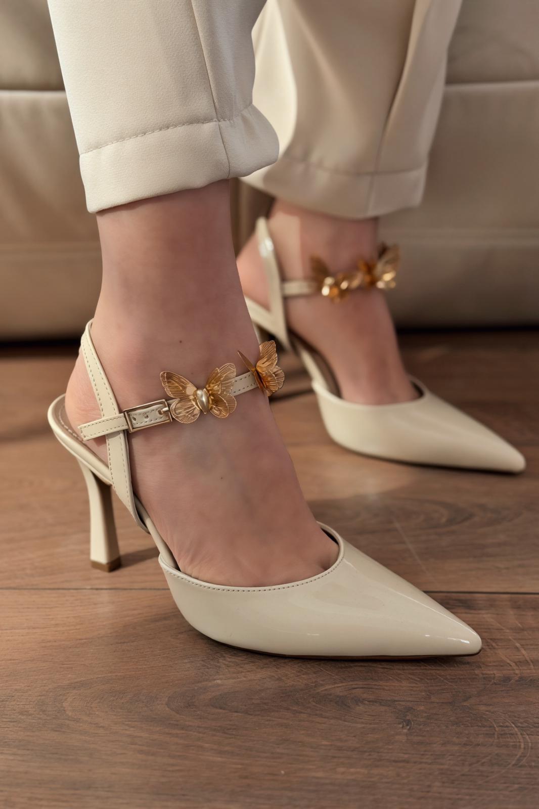 Senar Stiletto Bej Rugan Kelebek Detaylı - ILOVESHOES