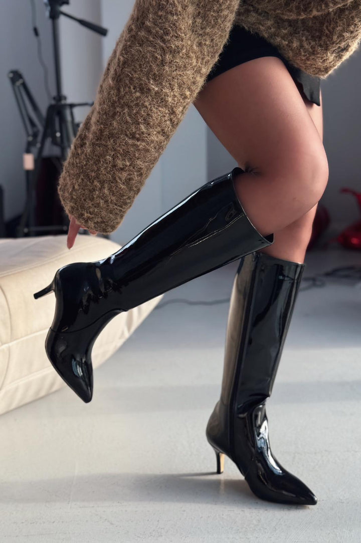 Tyvron Rugan Siyah İnce Topuklu Kadın Çizme