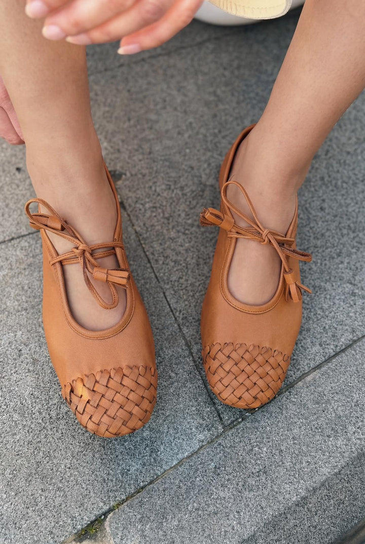 Talorin Hakiki Deri Kadın Bağcıklı Babet Taba - ILOVESHOES