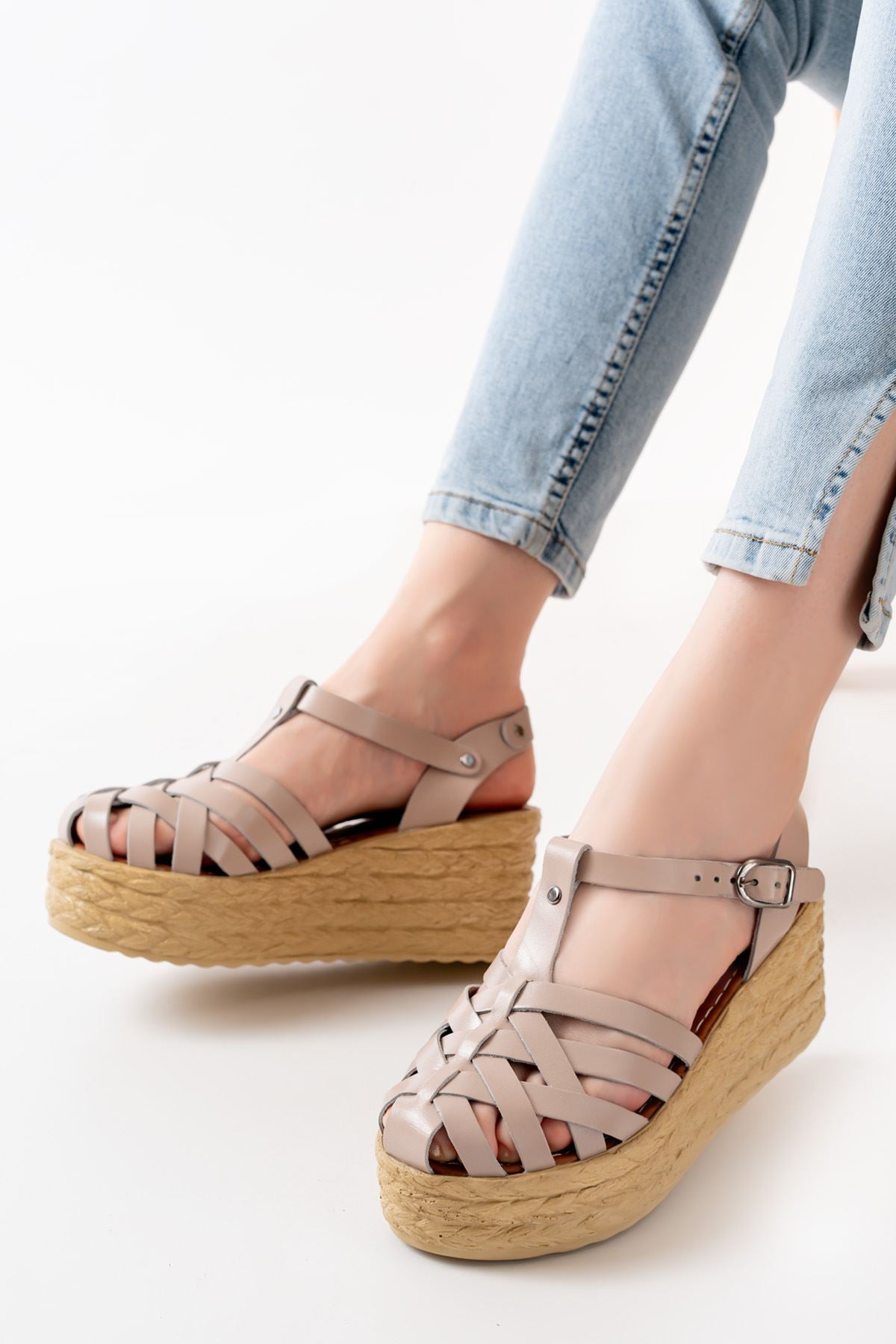 Lorane Hakiki Deri Bej Dolgu Topuklu Kadın Sandalet - ILOVESHOES