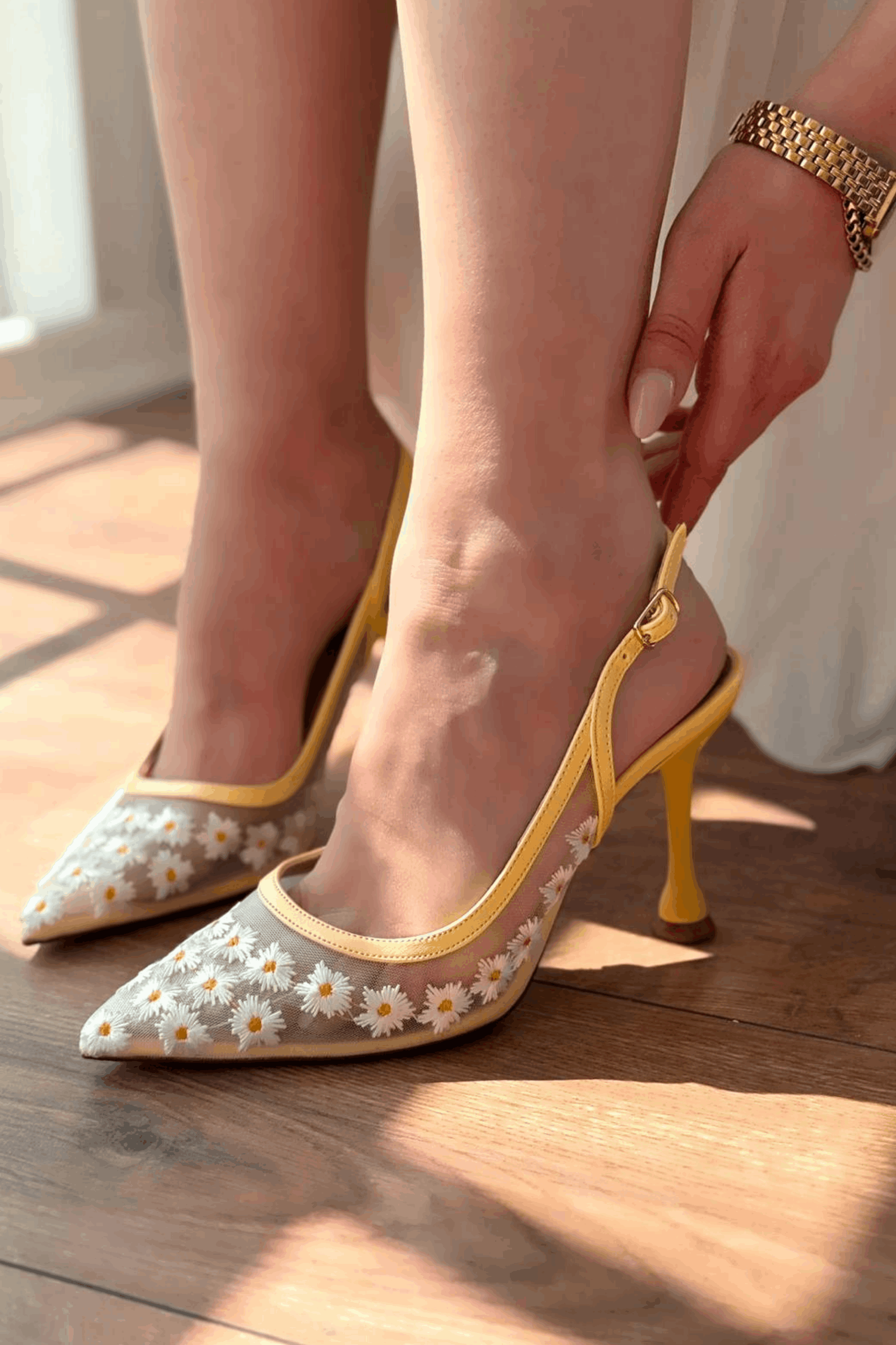 Dasewi Tül Sarı Papatya Desenli Stiletto