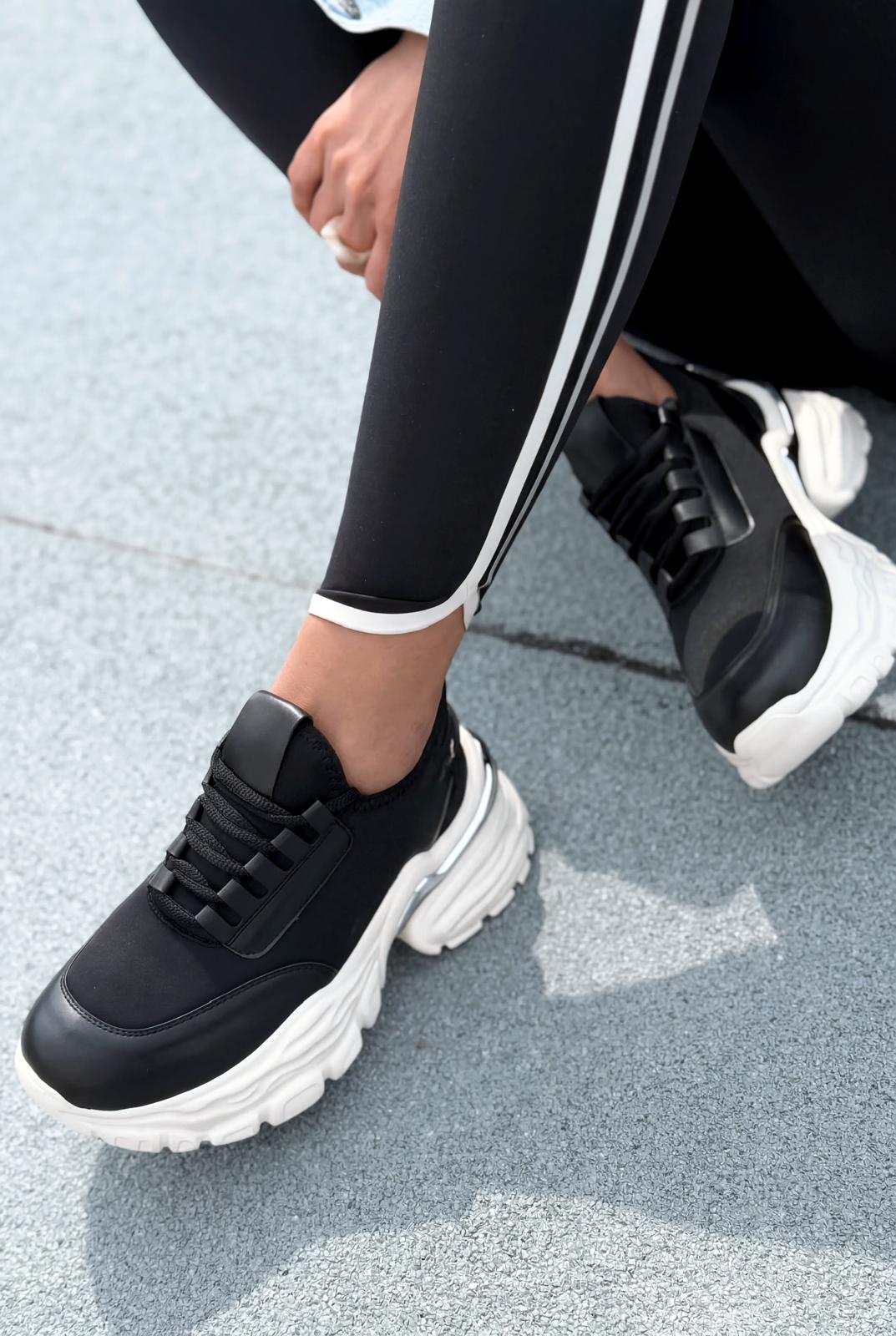 Solin Kadın Spor Ayakkabı Siyah - ILOVESHOES