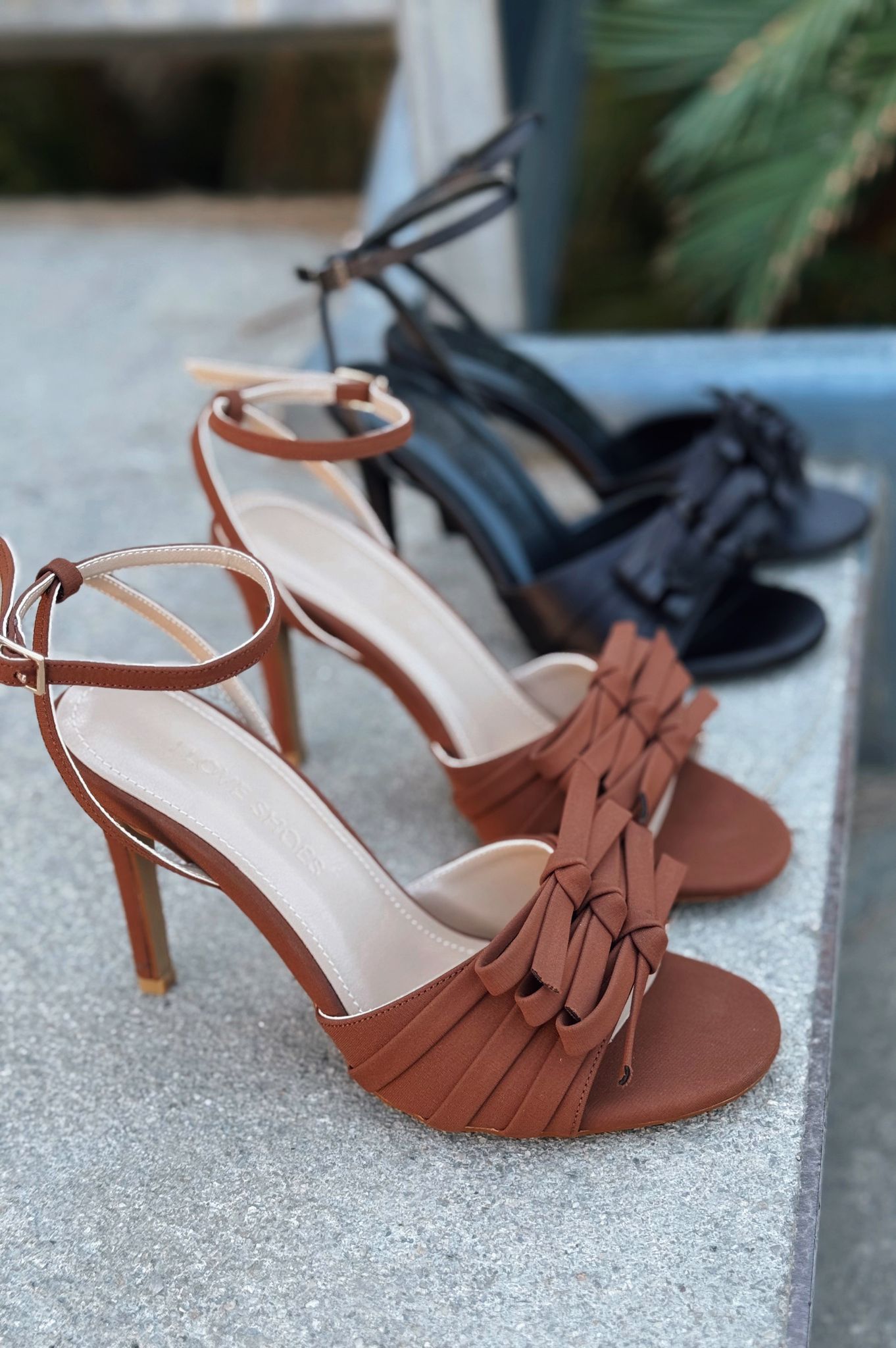 Yanoxse Saten Kahverengi Kurdele Detaylı Topuklu Ayakkabı - ILOVESHOES