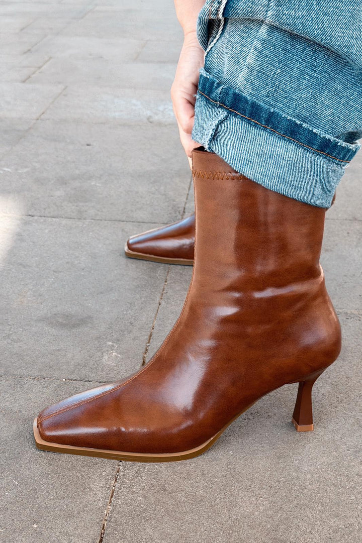 Alderie Kadın Topuklu Bot Taba Mat Deri