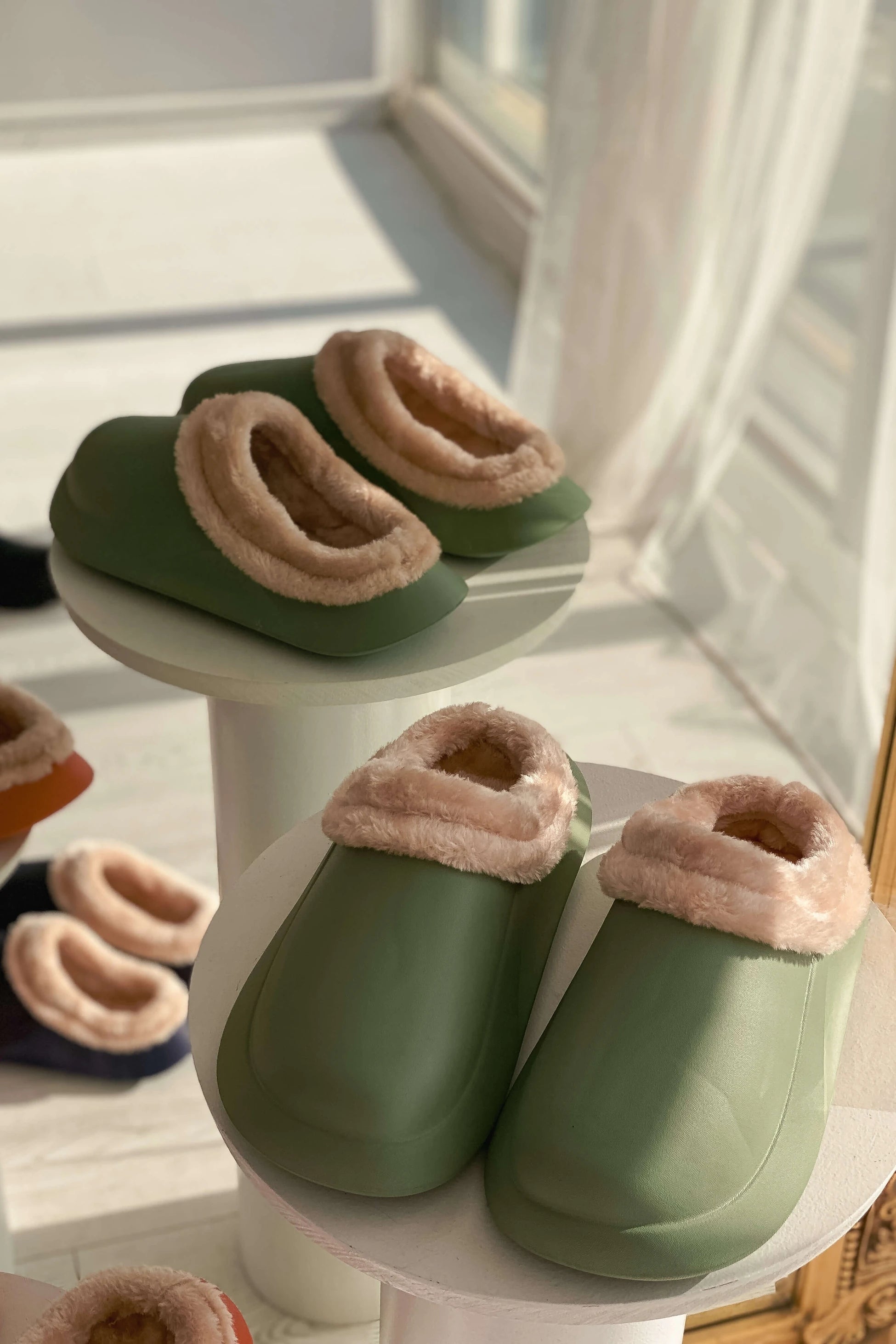 Pofico Kadın Faylon İçi Peluş Ev Terliği Haki