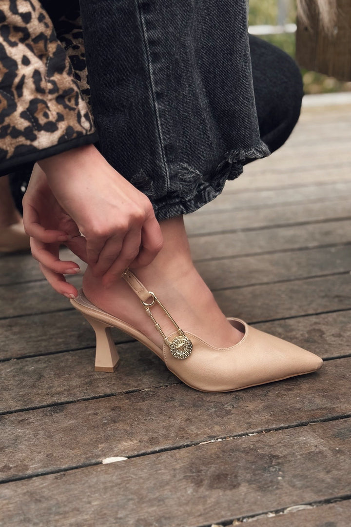 Relvor Mat Deri Nude Toka Detaylı Stiletto