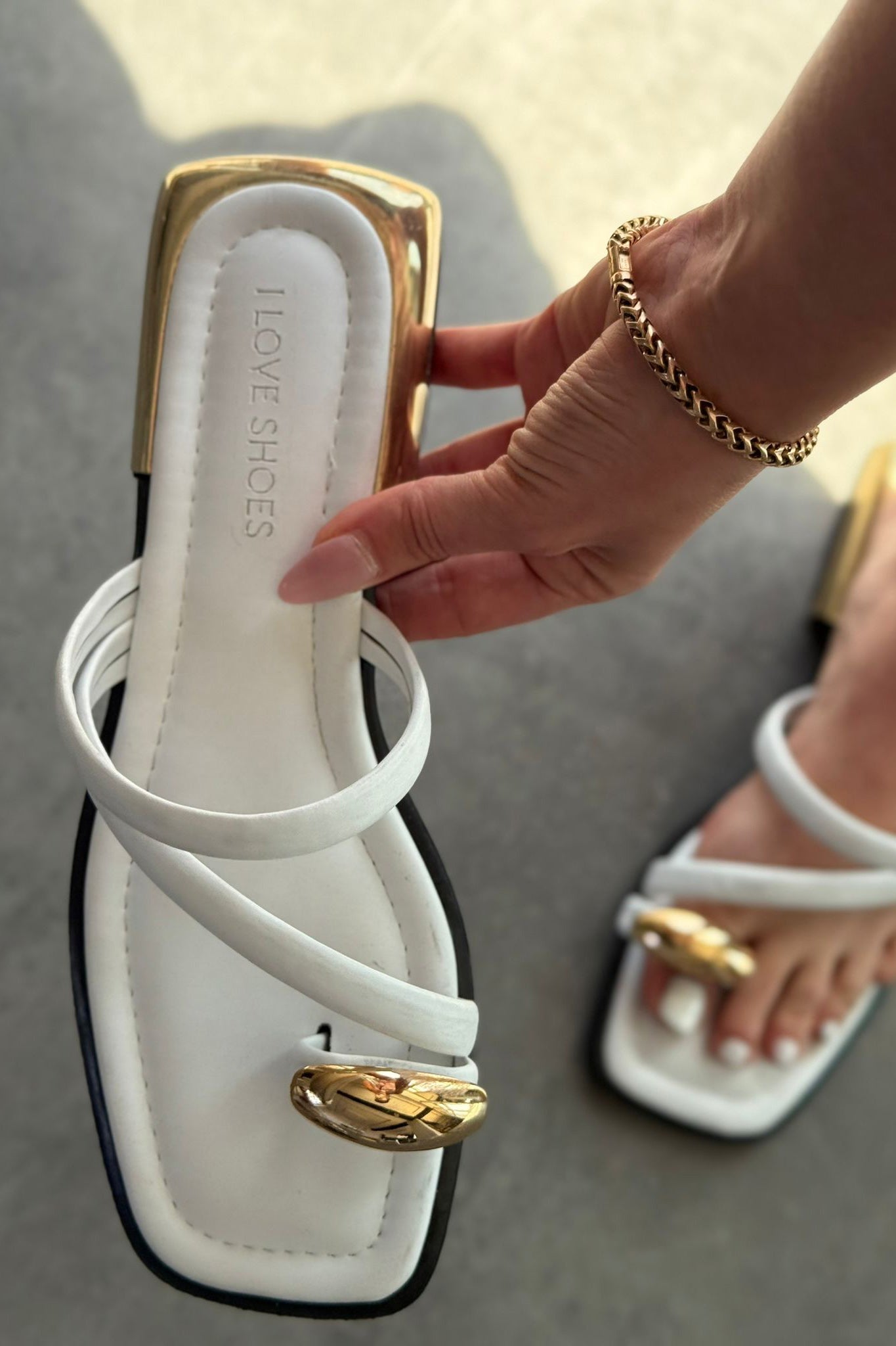 Orensa Mat Deri Toka Detaylı Kadın Terlik Beyaz - ILOVESHOES
