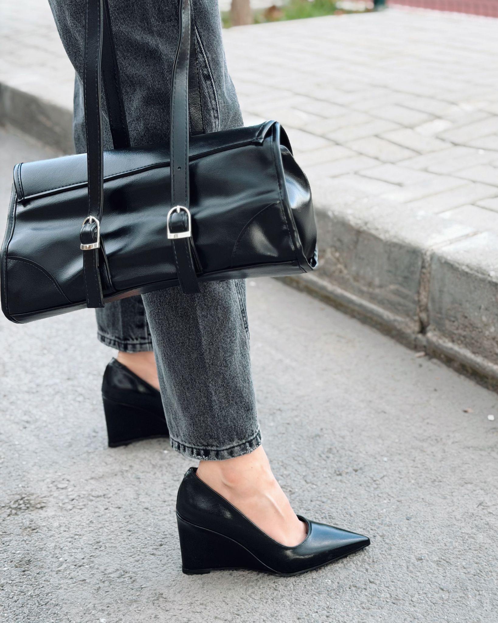 Laretta Vintage Baget Çanta Siyah Mat Deri - ILOVESHOES