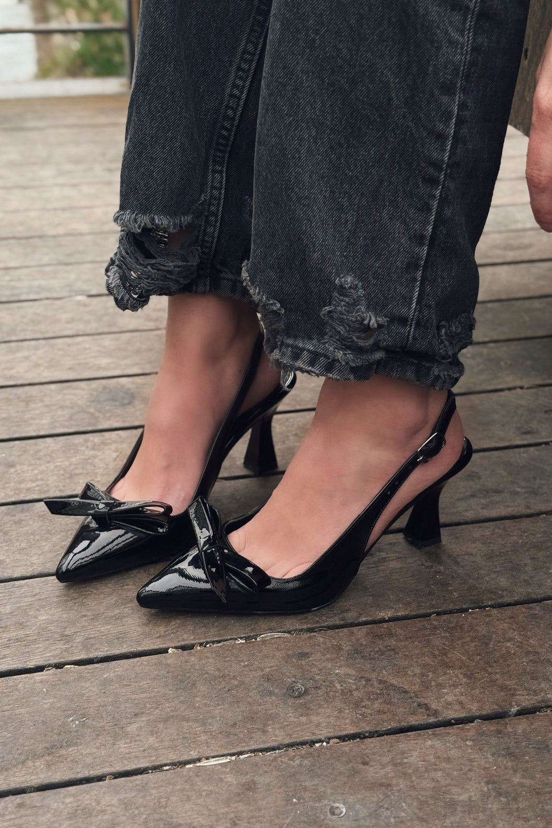 Levista Rugan Siyah Fiyonk Detaylı Stiletto