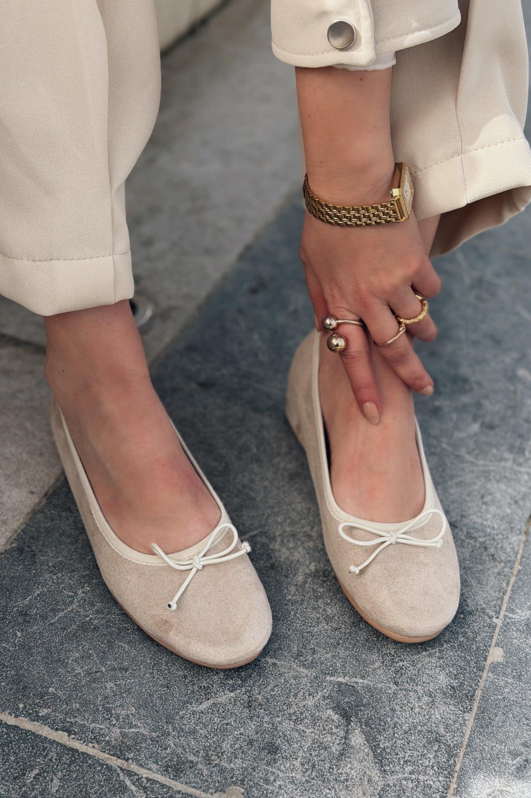 Stellor Kadın Babet Bej Süet Dolgu Topuklu - ILOVESHOES