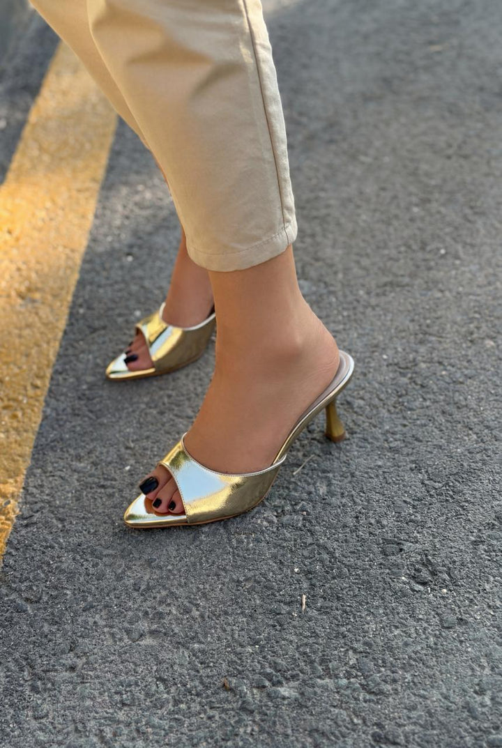 Yonspe Gold Kırışık Deri Kadın Topuklu Terlik - ILOVESHOES