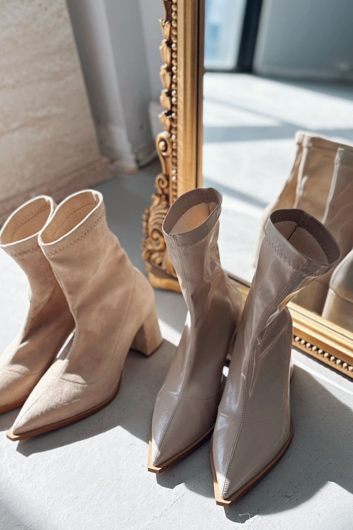 Caryne Kadın Topuklu Streç Bot Bej Rugan - ILOVESHOES