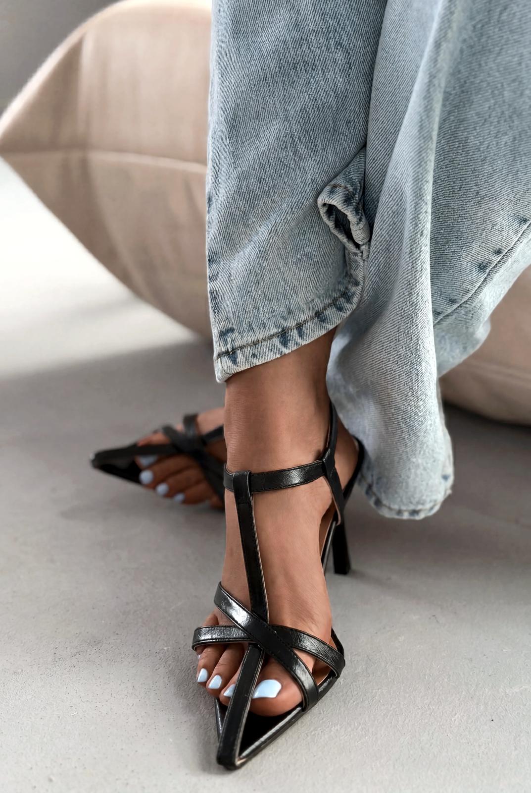 Morlen Siyah Rugan Kadın Topuklu Sandalet - ILOVESHOES