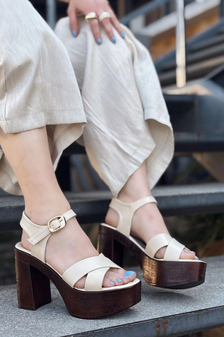Opexda Mat Deri Bej Platform Topuklu Ayakkabı - ILOVESHOES
