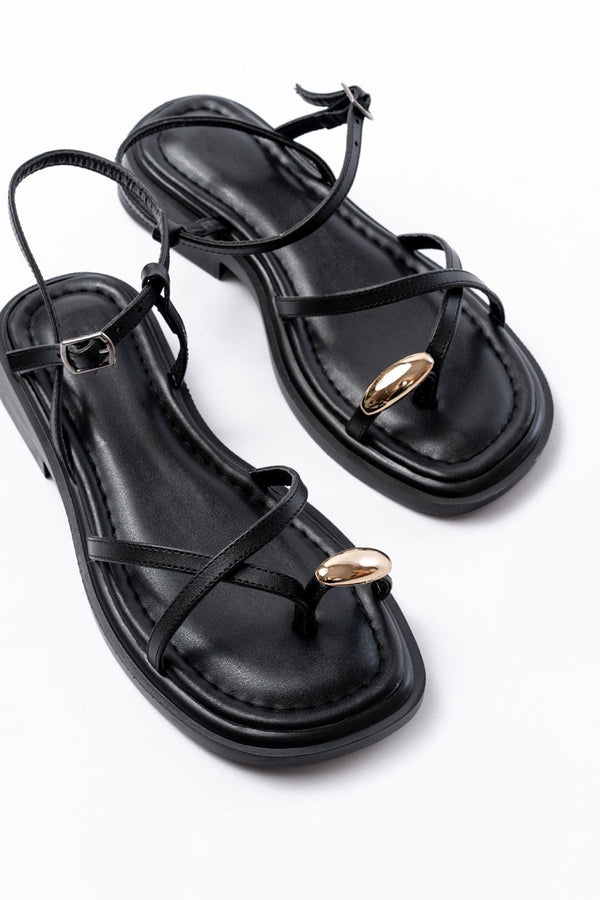 Telina Mat Deri SiyahToka Detaylı Kadın Sandalet - ILOVESHOES