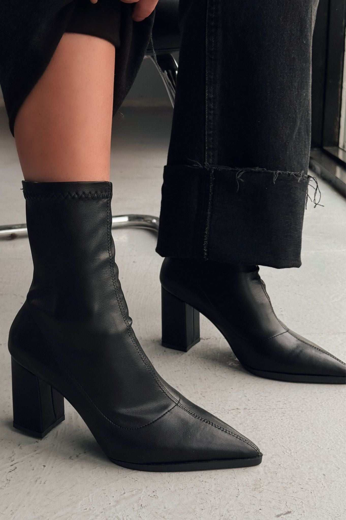 Ardews Mat Deri Topuklu Çorap Bot Siyah - ILOVESHOES