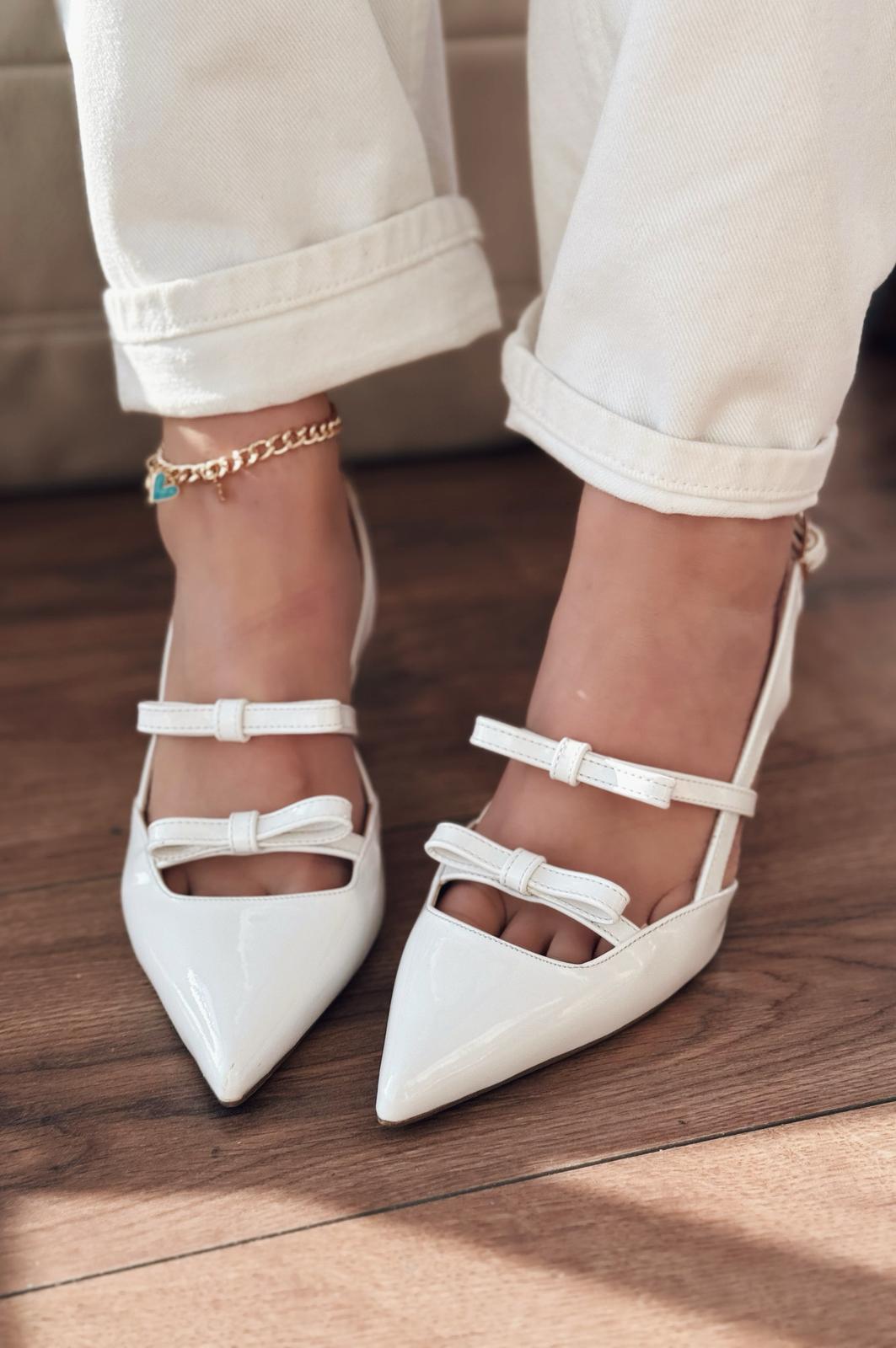 Montra Rugan Fiyonk Detaylı Beyaz Stiletto - ILOVESHOES