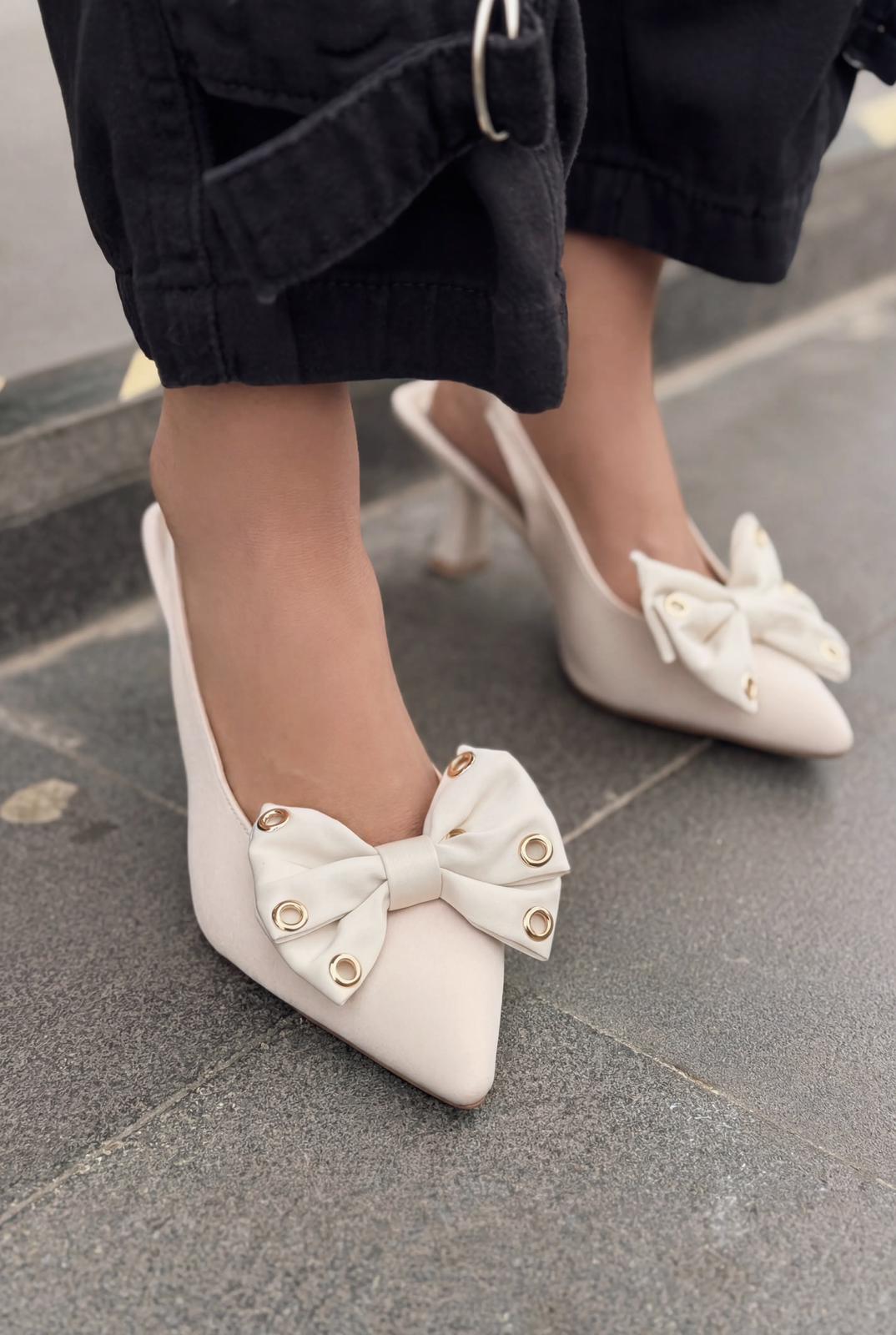 Delvonis Stiletto Bej Saten Fiyonk Detaylı - ILOVESHOES