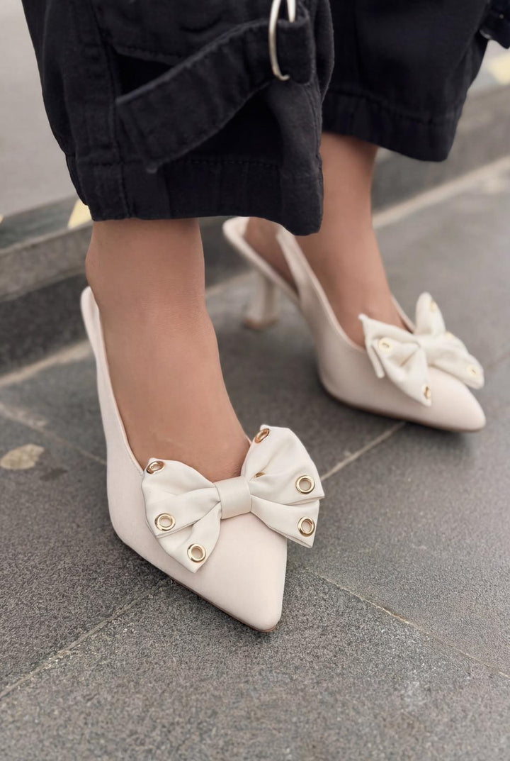 Delvonis Stiletto Bej Saten Fiyonk Detaylı - ILOVESHOES