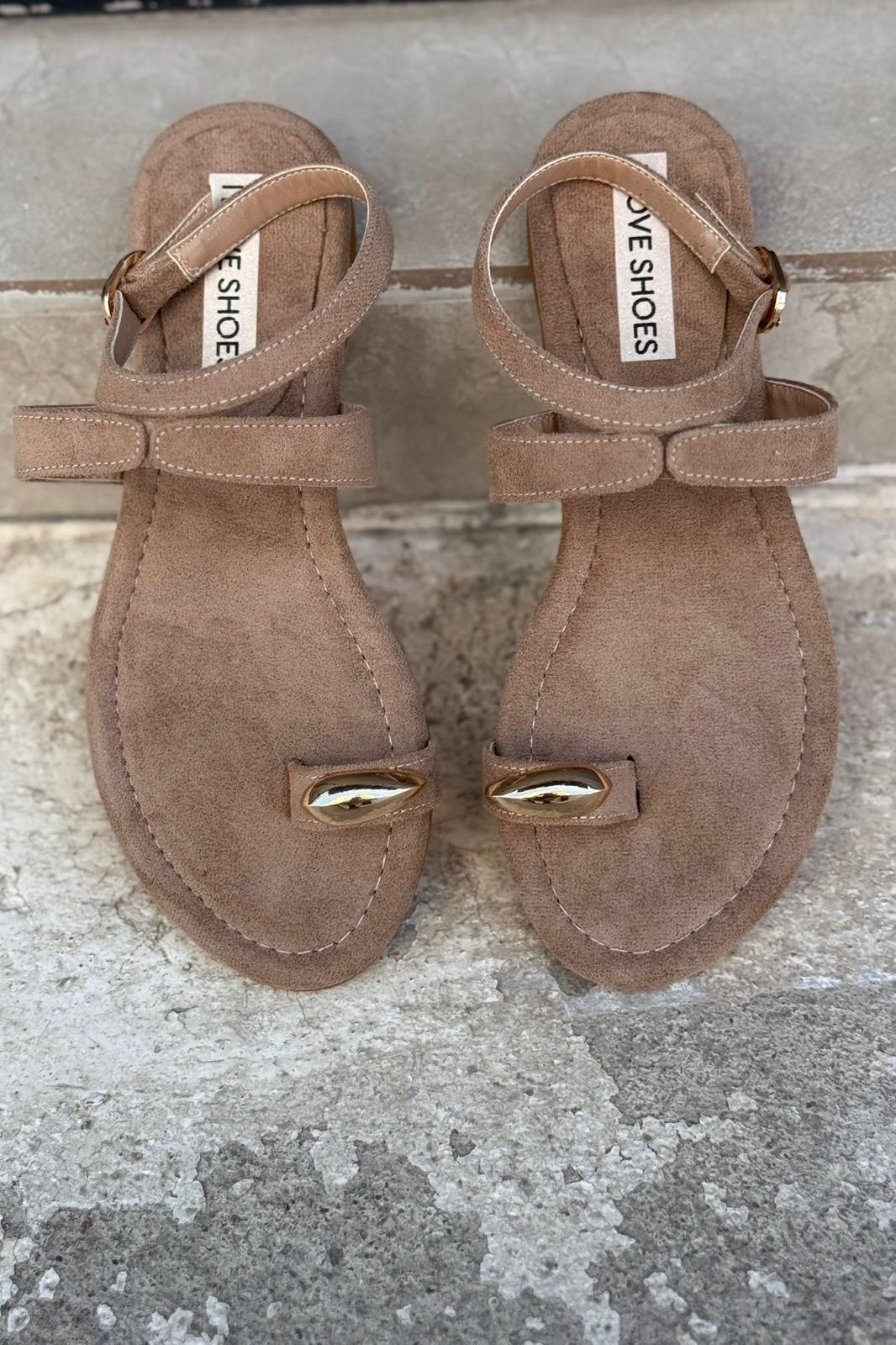 Velinka Süet Bej Parmak Arası Kadın Sandalet - ILOVESHOES