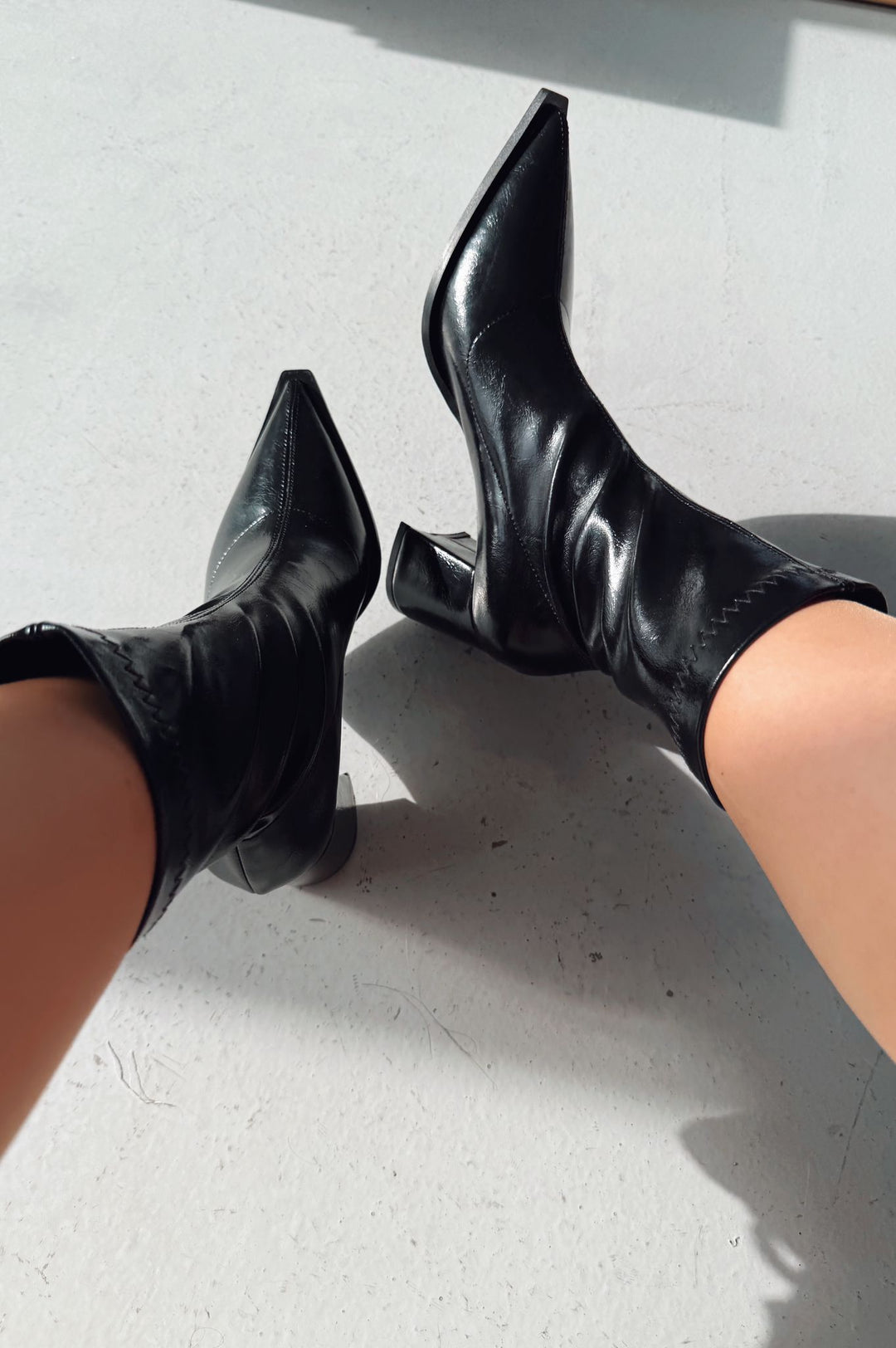 Caryne Kadın Topuklu Streç Bot Siyah Rugan - ILOVESHOES